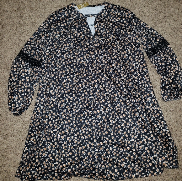 Floral Key Hole Shift Dress - Picture 1 of 4